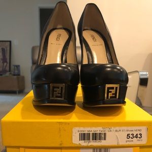 Fendi Décolleté Napa Nero pumps size 7 worn once.